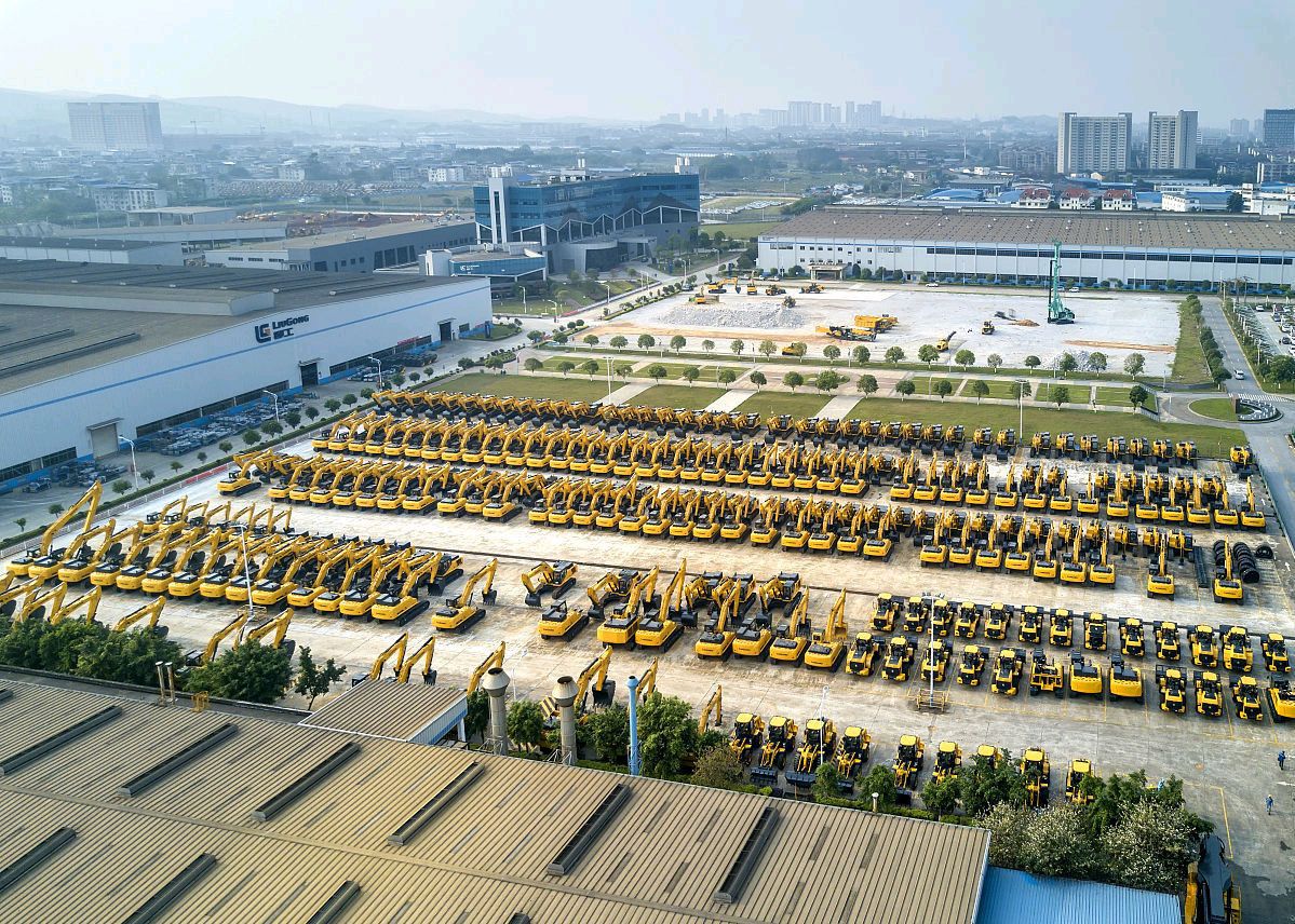 Location de véhicules, camions, bulldozers et engins lourds